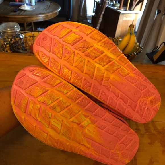 Croc knock off slides - Picture 6 of 6